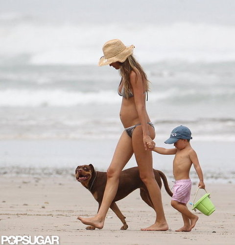 Gisele Bundchen walked in Costa Rica with Ben and a dog.
Gisele Bundchen walked in Costa Rica with Ben and a dog.
