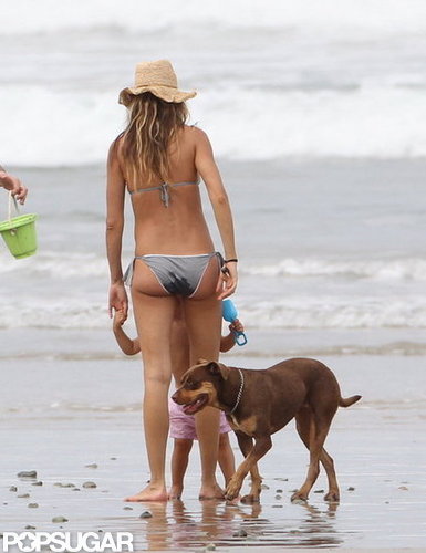 Pregnant Gisele Debuts Bump in a Bikini! Pregnant Gisele Debuts Bump in a Bikini!