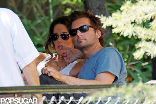 Kate Beckinsale and Len Wiseman went to the zoo.
Kate Beckinsale and Len Wiseman went to the zoo.