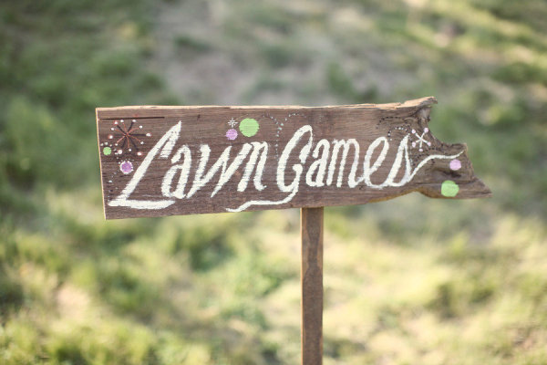 Entertain Out-of-Town Wedding Guests on the Cheap Entertain Out-of-Town Wedding Guests on the Cheap