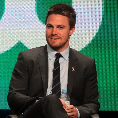 The CW New Show Arrow Based on Green Arrow