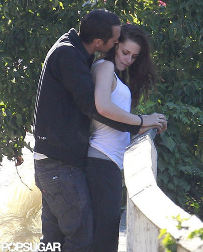 Kristen Stewart and Rupert Sanders showed PDA in LA.
Kristen Stewart and Rupert Sanders showed PDA in LA.
