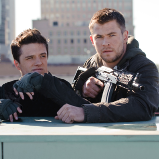 Chris Hemsworth in Red Dawn Pictures