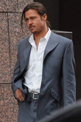  Eva Mendes looks fantastic in demure dress on way to acting class  
