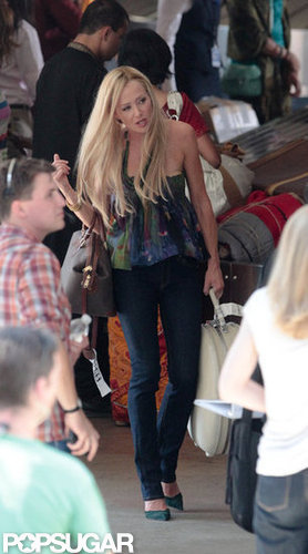 Portia de Rossi carried luggage for one scene.
Portia de Rossi carried luggage for one scene.