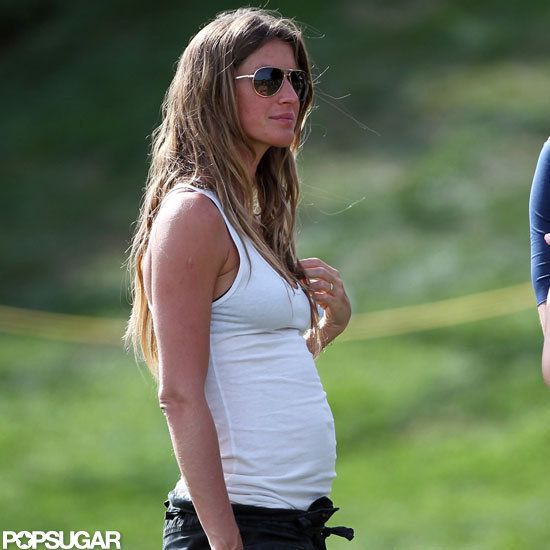 Pregnant Gisele Bundchen At Patriots Training Camp Pictures | POPSUGAR ...