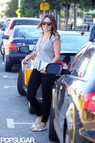 Sophia Bush took The Portable Dorothy Parker to lunch in LA in July 2012.
Sophia Bush took The Portable Dorothy Parker to lunch in LA in July 2012.