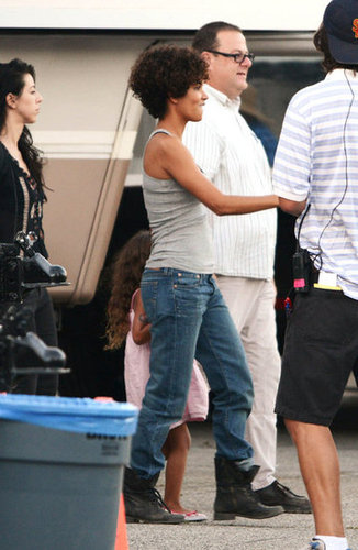 Reason 11: A gorgeous curly cut, slouchy boyfriend jeans, and worker boots . . . and she still evokes the most flawlessly stylish finish.
Reason 11: A gorgeous curly cut, slouchy boyfriend jeans, and worker boots . . . and she still evokes the most flawlessly stylish finish.