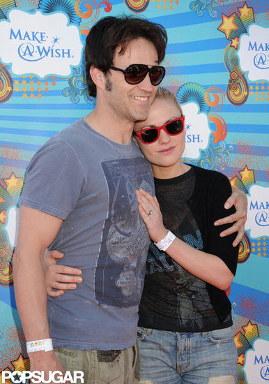 Stephen Moyer and Anna Paquin hugged at an LA Make-A-Wish Foundation event in March 2010.
Stephen Moyer and Anna Paquin hugged at an LA Make-A-Wish Foundation event in March 2010.