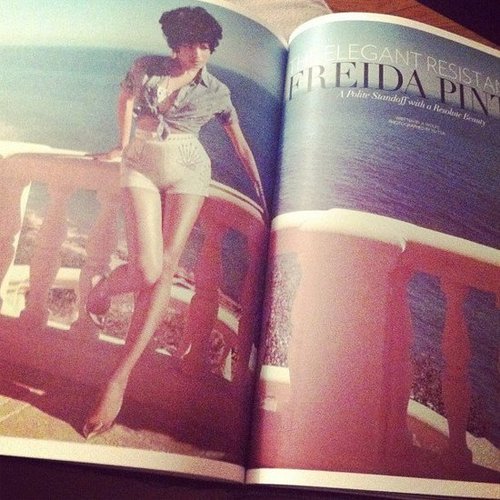 Celebstyle noted, "Woah, Freida Pinto looks so different yet still gorgeous in Flaunt Magazine!"
Celebstyle noted, "Woah, Freida Pinto looks so different yet still gorgeous in Flaunt Magazine!"