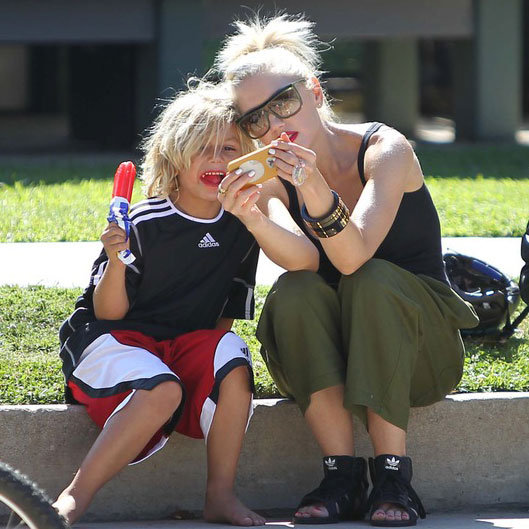Gwen Stefani and Zuma and Kingston Rossdale Park Pictures Gwen Stefani and Zuma and Kingston Rossdale Park Pictures
