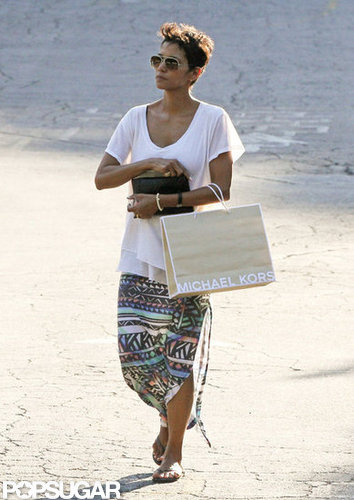 Halle Berry carried a Michael Kors shopping bag.
Halle Berry carried a Michael Kors shopping bag.