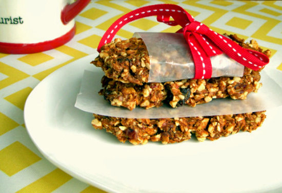 These apple granola bars are a food miracle; they're raw, gluten-free, and vegan!
These apple granola bars are a food miracle; they're raw, gluten-free, and vegan!