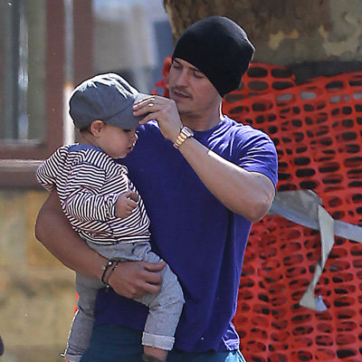 Orlando Bloom and Flynn Pictures Walking in Sunny Sydney