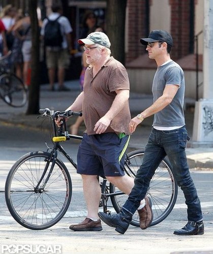 Justin Theroux and Philip Seymour Hoffman Toast Castings & Weddings Justin Theroux and Philip Seymour Hoffman Toast Castings & Weddings