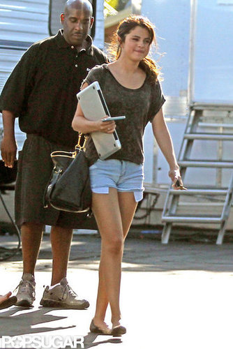 Selena Gomez Wraps Up Work in Short Shorts Selena Gomez Wraps Up Work in Short Shorts