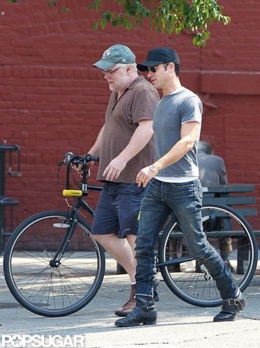 Justin Theroux and Philip Seymour Hoffman Toast Castings & Weddings Justin Theroux and Philip Seymour Hoffman Toast Castings & Weddings