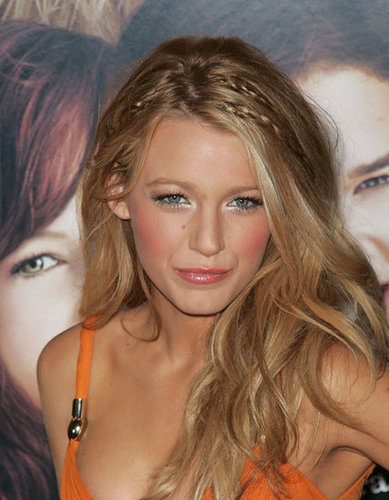 With her sun-kissed makeup and casually braided coiffure, Blake was the epitome of California-cool at the 2008 premiere of The Sisterhood of the Traveling Pants 2.
With her sun-kissed makeup and casually braided coiffure, Blake was the epitome of California-cool at the 2008 premiere of The Sisterhood of the Traveling Pants 2.
