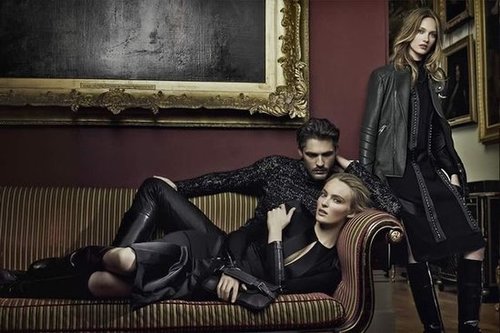 It's all about dark luxe pieces for Belstaff.
It's all about dark luxe pieces for Belstaff.