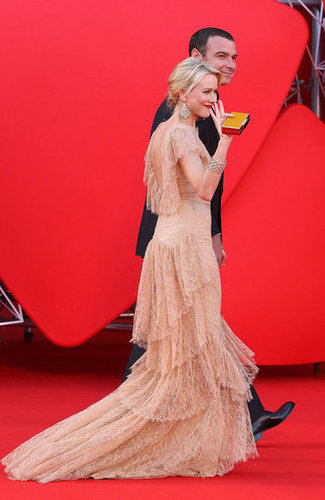 Naomi Watts and Liev Schreiber Hold Hands During His Venice Premiere Naomi Watts and Liev Schreiber Hold Hands During His Venice Premiere