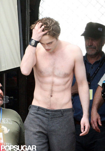 In May 2009, Robert Pattinson's abs were on display in Italy.
In May 2009, Robert Pattinson's abs were on display in Italy.