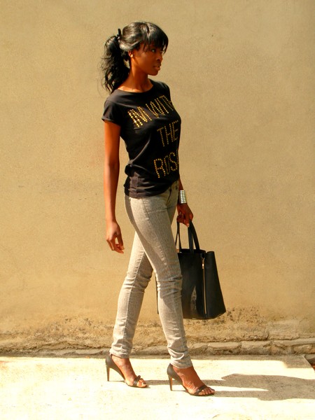 http://stylesbyassitan.blogspot.fr/2012/08/im-with-roses.html