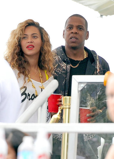 Beyoncé and Jay-Z Cuddle Up During Their Philly Weekend Beyoncé and Jay-Z Cuddle Up During Their Philly Weekend