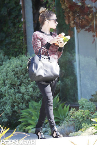 Nicole Richie carried a purse over her arm as she walked in LA.
Nicole Richie carried a purse over her arm as she walked in LA.
