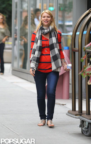 Pregnant Claire Danes Stops For a Sweet Treat in NYC Pregnant Claire Danes Stops For a Sweet Treat in NYC