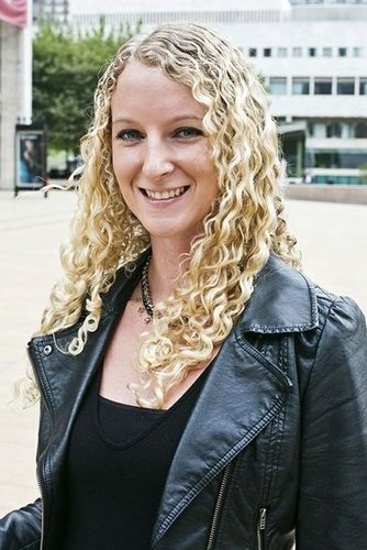 Grunge-inspired waves are sure to bring you back to 1996. The curly style is a look that's making a big return, after all.
Photo by Caroline Voagen Nelson
Grunge-inspired waves are sure to bring you back to 1996. The curly style is a look that's making a big return, after all.
Photo by Caroline Voagen Nelson