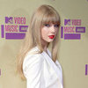 Taylor Swift's Long Hair and Red Lips at the 2012 MTV VMAS