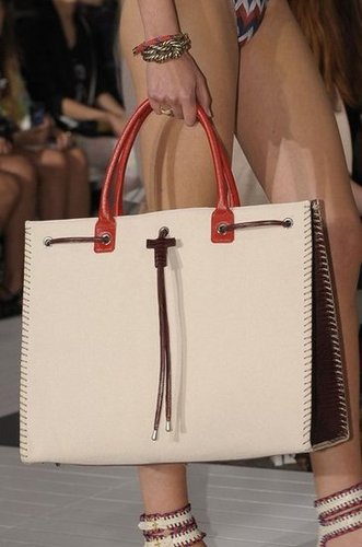 Tommy Hilfiger
Tommy Hilfiger