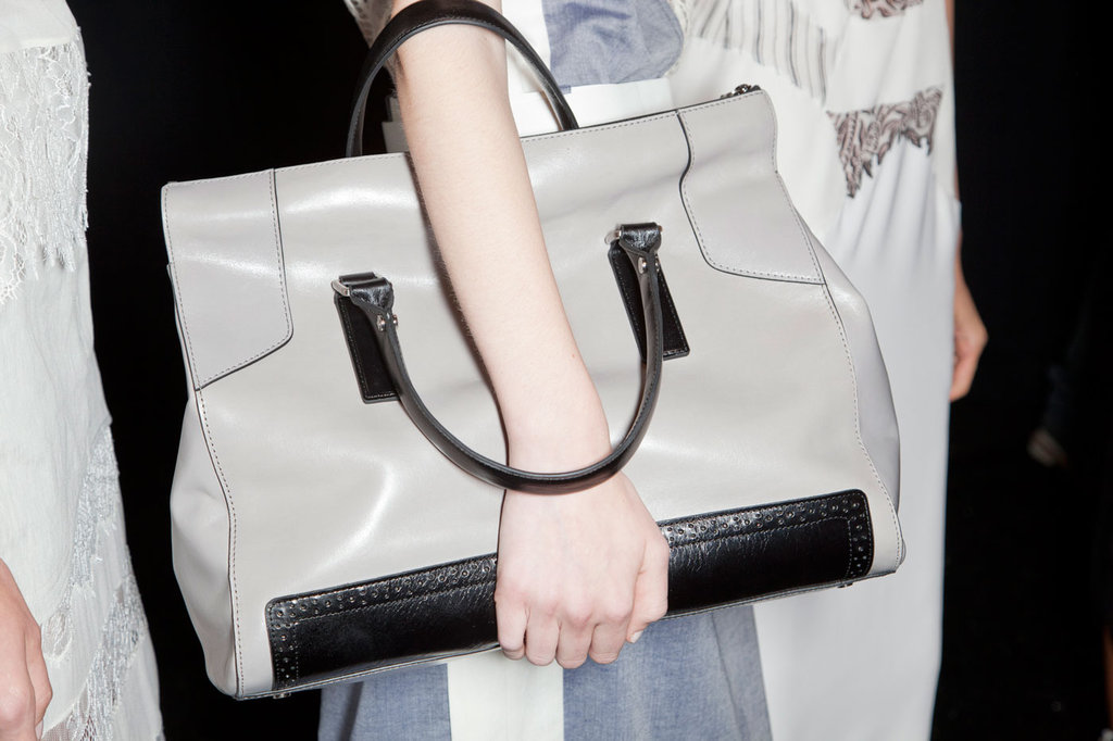 BCBGMAXAZRIA
BCBGMAXAZRIA