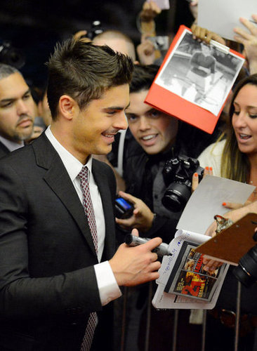 Zac Efron Spends the Weekend Looking Hot at TIFF Zac Efron Spends the Weekend Looking Hot at TIFF