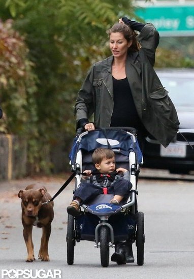 Gisele Bundchen Bumps Around Boston With Ben While Tom Hits the Field Gisele Bundchen Bumps Around Boston With Ben While Tom Hits the Field