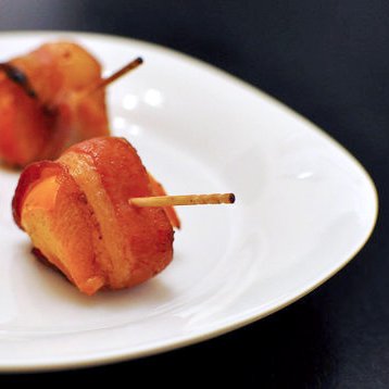 Persimmons wrapped in bacon recipe