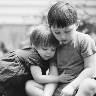 Tips For Photographing Siblings