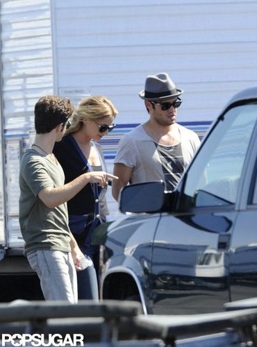 Joshua Bowman and Emily VanCamp filmed Revenge together in LA.
Joshua Bowman and Emily VanCamp filmed Revenge together in LA.
