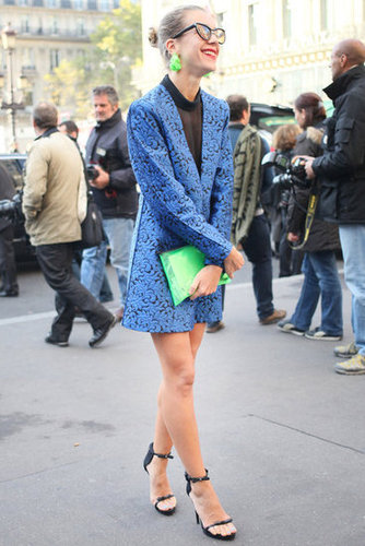 Neon green pops against brocade blue.
Neon green pops against brocade blue.