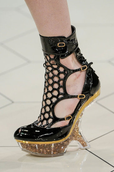 Alexander McQueen Spring 2013