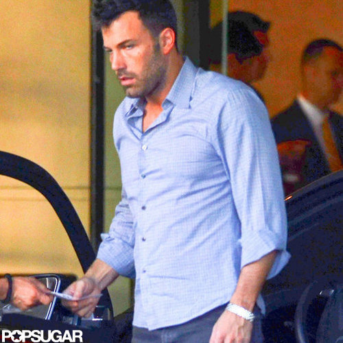 Ben Affleck got his car at the valet.
Ben Affleck got his car at the valet.