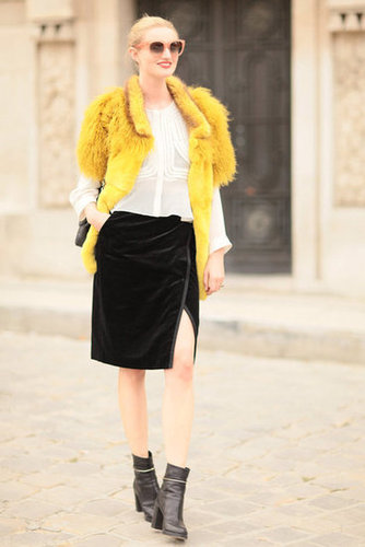 A brilliant yellow and textured topper took this sophisticated palette in a totally new direction.
A brilliant yellow and textured topper took this sophisticated palette in a totally new direction.