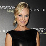 Malin Akerman's Colorblock Sandals Make Her Leather Dress Pop Malin Akerman's Colorblock Sandals Make Her Leather Dress Pop