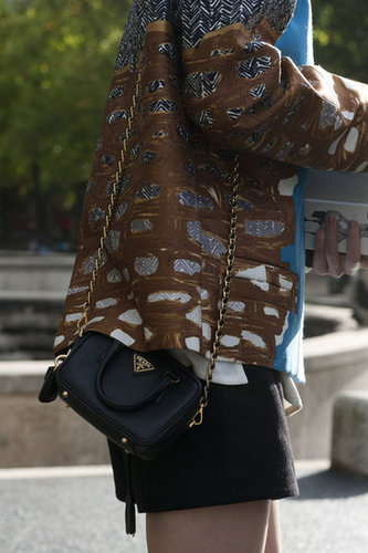 A Prada chain clutch was a luxe but understated option.
A Prada chain clutch was a luxe but understated option.