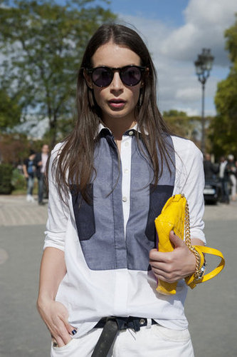 A pop of canary yellow brightened up her whole look.
A pop of canary yellow brightened up her whole look.