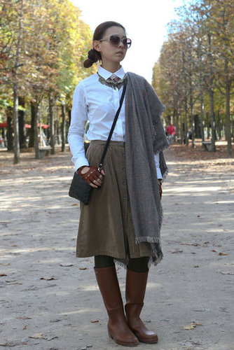 A vintage-feeling look thrown together with a corduroy skirt, plaid scarf, and a statement-making necklace.
A vintage-feeling look thrown together with a corduroy skirt, plaid scarf, and a statement-making necklace.