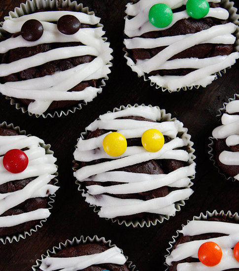 Low-Fat Mummy Cupcakes Low-Fat Mummy Cupcakes