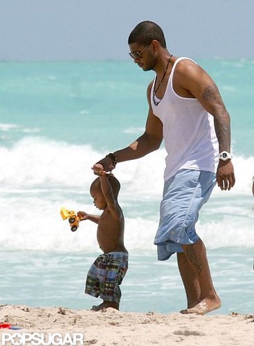 Usher and Usher V spent time in the sun while in Miami in April 2009.
Usher and Usher V spent time in the sun while in Miami in April 2009.