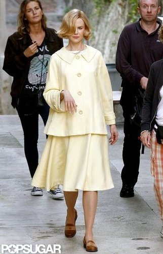 Nicole Kidman wore a yellow jacket and skirt to play Grace Kelly for her new film, Grace of Monaco.
Nicole Kidman wore a yellow jacket and skirt to play Grace Kelly for her new film, Grace of Monaco.