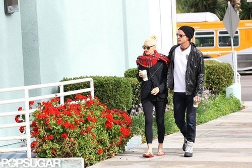 Gwen Stefani and Gavin Rossdale Get Their Caffeine Fix in LA Gwen Stefani and Gavin Rossdale Get Their Caffeine Fix in LA